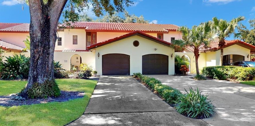 Touwnhouse à Haines City, Floride 2 chambres, 171.31 m2 № 2233644