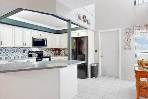 Touwnhouse à vendre à Haines City, Floride: 2 chambres, 171.31 m2 № 2233644 - photo 9