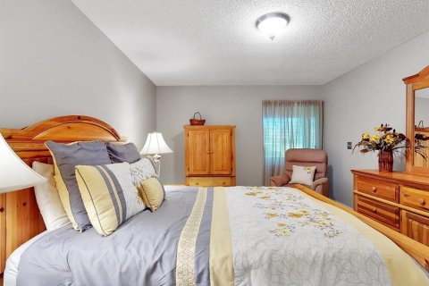Touwnhouse à vendre à Haines City, Floride: 2 chambres, 171.31 m2 № 2233644 - photo 15