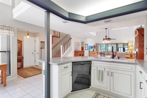 Touwnhouse à vendre à Haines City, Floride: 2 chambres, 171.31 m2 № 2233644 - photo 6