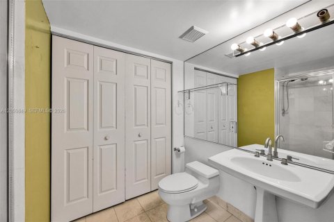 Снять в аренду кондоминиум в Авентура, Флорида 2 спальни, 134.43м2, № 2145924 - фото 24