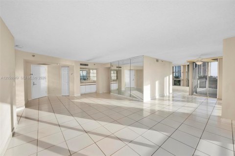 Снять в аренду кондоминиум в Авентура, Флорида 2 спальни, 134.43м2, № 2145924 - фото 12