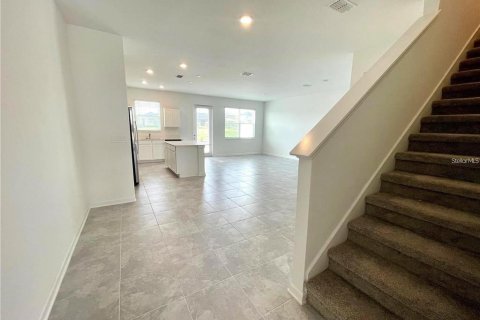 Townhouse in Davenport, Florida 3 bedrooms, 173.17 sq.m. № 1908991 - photo 2