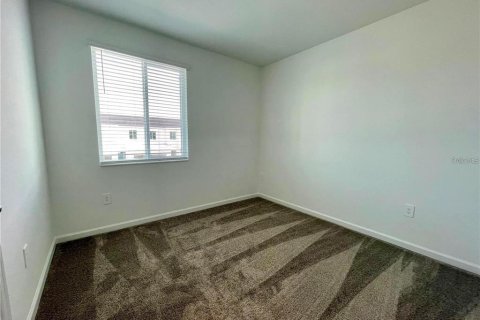 Townhouse in Davenport, Florida 3 bedrooms, 173.17 sq.m. № 1908991 - photo 15