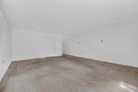 Townhouse in PALM RIVER TOWNHOMES in Tampa, Florida 3 bedrooms, 173.17 sq.m. № 2228135 - photo 10