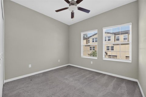 Townhouse in PALM RIVER TOWNHOMES in Tampa, Florida 3 bedrooms, 173.17 sq.m. № 2228135 - photo 28
