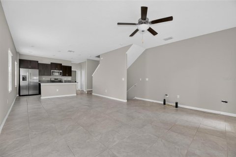 Townhouse in PALM RIVER TOWNHOMES in Tampa, Florida 3 bedrooms, 173.17 sq.m. № 2228135 - photo 15