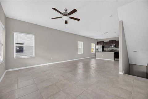 Townhouse in PALM RIVER TOWNHOMES in Tampa, Florida 3 bedrooms, 173.17 sq.m. № 2228135 - photo 13