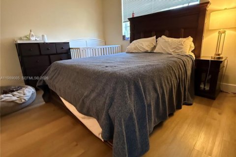 Copropriété à louer à Pembroke Pines, Floride: 2 chambres, 104.98 m2 № 2051128 - photo 10