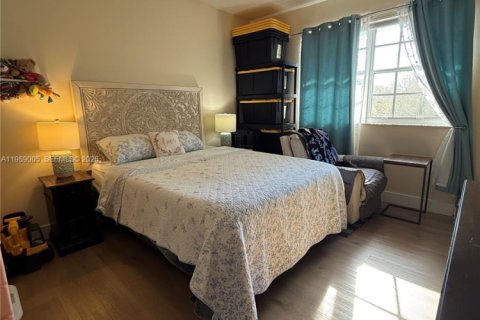 Copropriété à louer à Pembroke Pines, Floride: 2 chambres, 104.98 m2 № 2051128 - photo 8