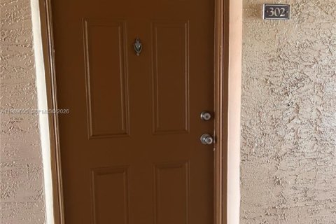 Copropriété à louer à Pembroke Pines, Floride: 2 chambres, 104.98 m2 № 2051128 - photo 17