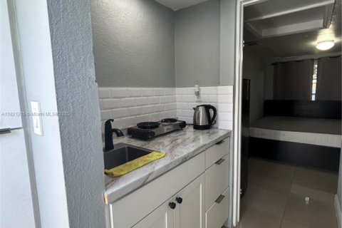 Immobilier commercial à louer à North Miami Beach, Floride № 1781666 - photo 3