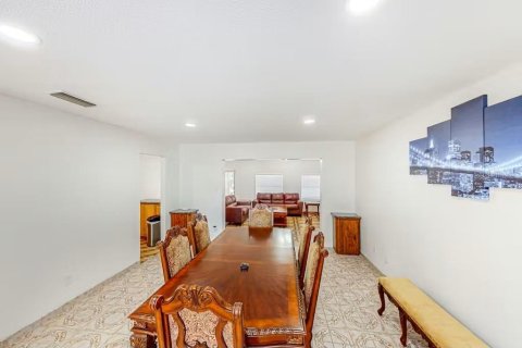 Купить виллу или дом в Тампа, Флорида 3 комнаты, 204.57м2, № 2155323 - фото 10