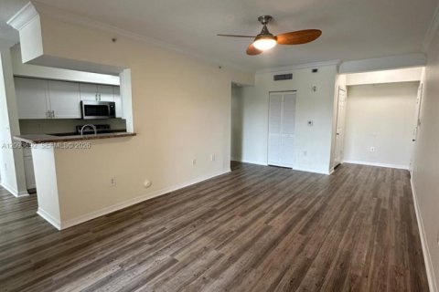 Apartment in Pembroke Pines, Florida 2 bedrooms, 104.98 sq.m. № 2381717 - photo 4