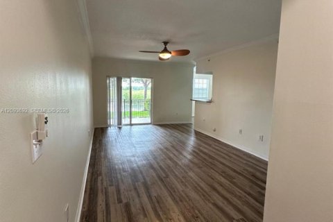 Apartment in Pembroke Pines, Florida 2 bedrooms, 104.98 sq.m. № 2381717 - photo 3