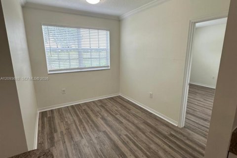 Apartment in Pembroke Pines, Florida 2 bedrooms, 104.98 sq.m. № 2381717 - photo 11