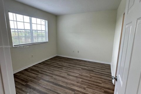 Apartment in Pembroke Pines, Florida 2 bedrooms, 104.98 sq.m. № 2381717 - photo 21