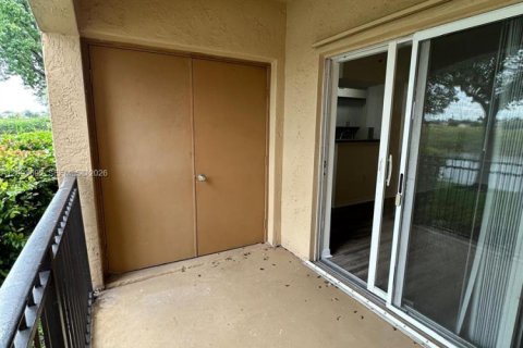 Apartment in Pembroke Pines, Florida 2 bedrooms, 104.98 sq.m. № 2381717 - photo 6