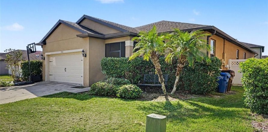 Casa en Polk City, Florida 4 dormitorios, 184.88 m2 № 2396116