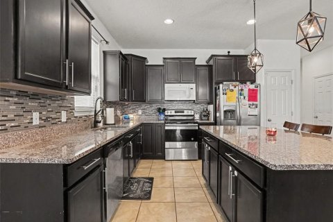 Casa en venta en Polk City, Florida, 4 dormitorios, 184.88 m2 № 2396116 - foto 2