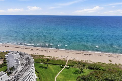 Condo in Palm Beach, Florida, 2 bedrooms № 2190925 - photo 16