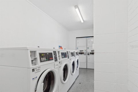 Condominio en venta en Gainesville, Florida, 2 dormitorios, 79.25 m2 № 1675243 - foto 20