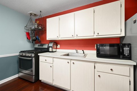 Condominio en venta en Gainesville, Florida, 2 dormitorios, 79.25 m2 № 1675243 - foto 9