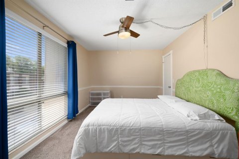 Condominio en venta en Gainesville, Florida, 2 dormitorios, 79.25 m2 № 1675243 - foto 12