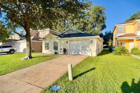 Villa ou maison à louer à Oxford, Floride: 3 chambres, 124.67 m2 № 2415215 - photo 2