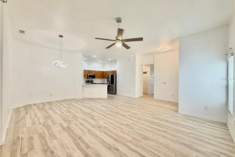 Villa ou maison à louer à Oxford, Floride: 3 chambres, 124.67 m2 № 2415215 - photo 6