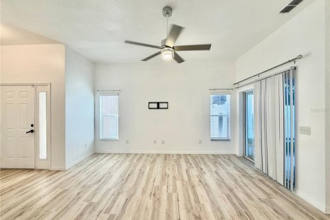 Villa ou maison à louer à Oxford, Floride: 3 chambres, 124.67 m2 № 2415215 - photo 7