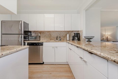 Copropriété à louer à Miami Beach, Floride: 61.32 m2 № 2334943 - photo 15