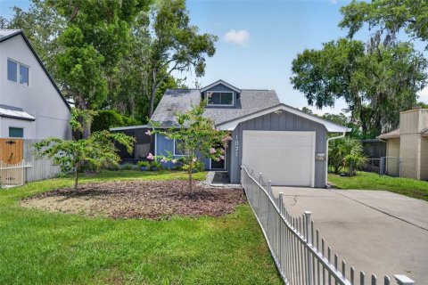 House in Winter Park, Florida 3 bedrooms, 114.46 sq.m. № 2299864