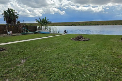 Villa ou maison à vendre à Okeechobee, Floride: 3 chambres, 137.68 m2 № 2415105 - photo 13
