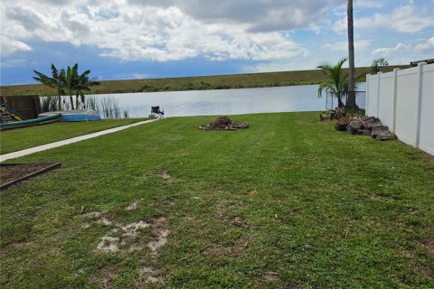 Villa ou maison à vendre à Okeechobee, Floride: 3 chambres, 137.68 m2 № 2415105 - photo 8