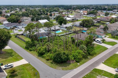 Commercial property in Port St. Lucie, Florida № 2247317 - photo 6