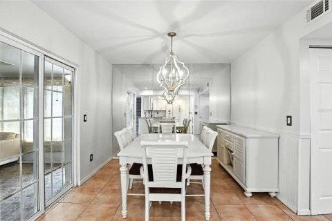 Touwnhouse à vendre à Casselberry, Floride: 3 chambres, 142.98 m2 № 1898715 - photo 5