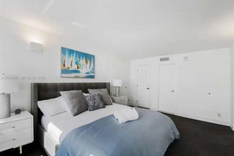 Copropriété à louer à Fort Lauderdale, Floride: 2 chambres, 134.71 m2 № 2192491 - photo 15