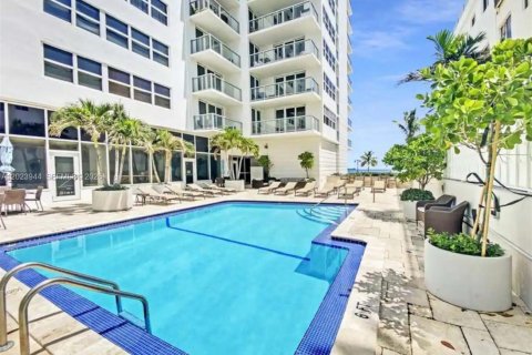 Copropriété à louer à Fort Lauderdale, Floride: 2 chambres, 134.71 m2 № 2192491 - photo 21