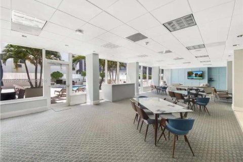 Copropriété à louer à Fort Lauderdale, Floride: 2 chambres, 134.71 m2 № 2192491 - photo 25