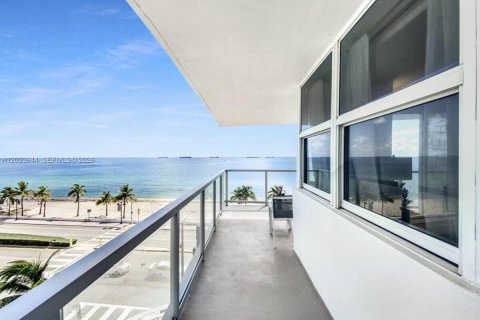 Copropriété à louer à Fort Lauderdale, Floride: 2 chambres, 134.71 m2 № 2192491 - photo 2