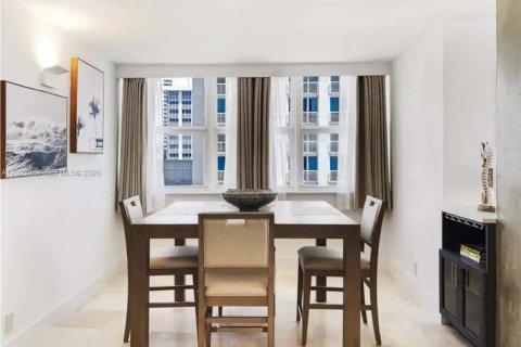 Copropriété à louer à Fort Lauderdale, Floride: 2 chambres, 134.71 m2 № 2192491 - photo 10