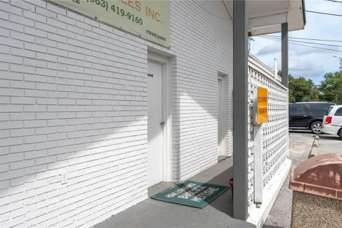 Immobilier commercial à vendre à Haines City, Floride: 334.36 m2 № 2388565 - photo 17