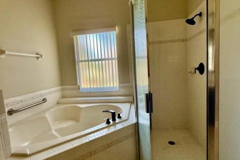 House in BELLALAGO in Kissimmee, Florida 4 bedrooms, 208.47 sq.m. № 2400275 - photo 27