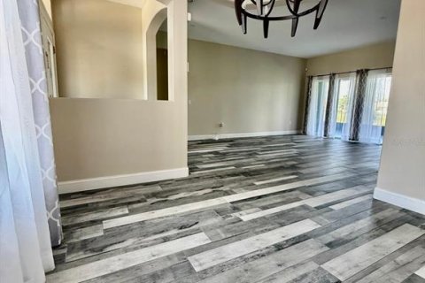 House in BELLALAGO in Kissimmee, Florida 4 bedrooms, 208.47 sq.m. № 2400275 - photo 19