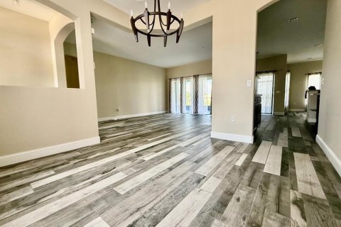 House in BELLALAGO in Kissimmee, Florida 4 bedrooms, 208.47 sq.m. № 2400275 - photo 18