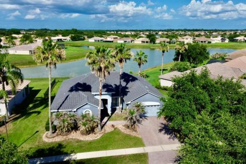 House in BELLALAGO in Kissimmee, Florida 4 bedrooms, 208.47 sq.m. № 2400275 - photo 8