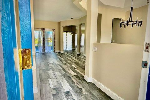 House in BELLALAGO in Kissimmee, Florida 4 bedrooms, 208.47 sq.m. № 2400275 - photo 9