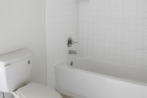 Купить кондоминиум в Гейнсвилл, Флорида 10 комнат, 154.59м2, № 2211067 - фото 30