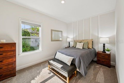 House in Weeki Wachee, Florida 4 bedrooms, 226.31 sq.m. № 2224597 - photo 25